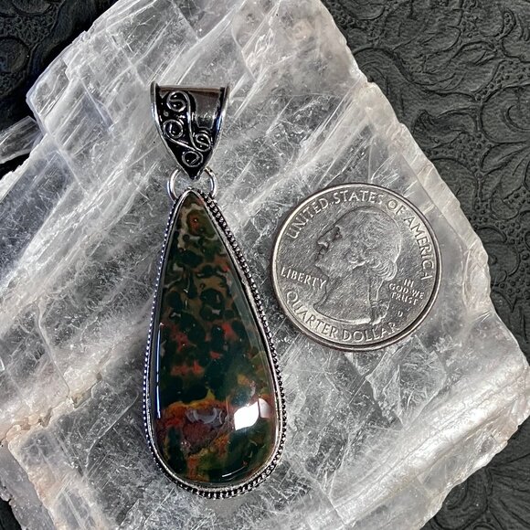 Antique Styled Heliotrope Bloodstone Pendant Stone Crystal Jewelry - Picture 8 of 10